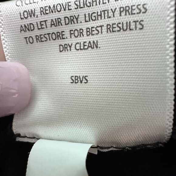 Eileen Fisher Pencil Skirt Sz Small Black Pull On Knee Length Viscose Back Vent - Picture 10 of 10